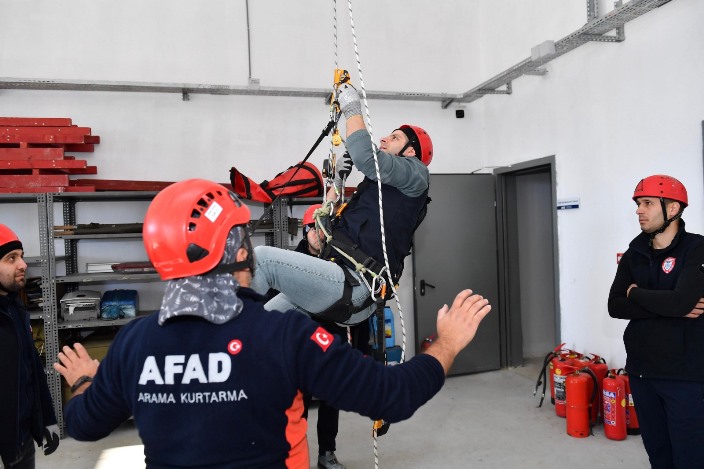 8b9d0ceb-d272-436e-a767-3f5174e3a382