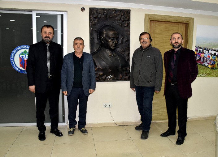 13f02a59-9a0a-48fe-84ff-4c0d42c901b8