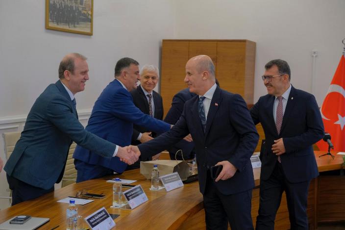 621e0baf-6def-44f1-85d2-511a17f6132f