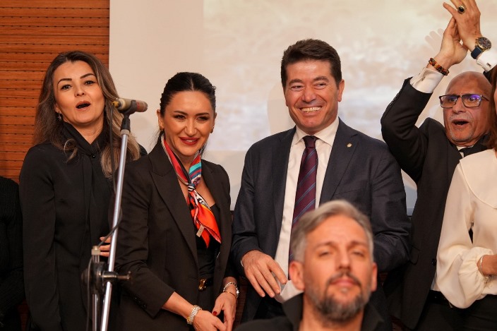 6cdcc198-3934-4b84-b791-f270b88e1087