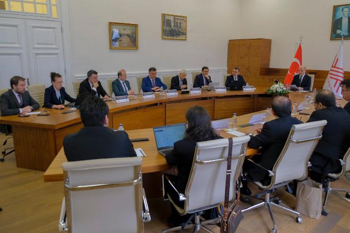 9ecc9fde-43af-4c94-94c8-4e638f578078