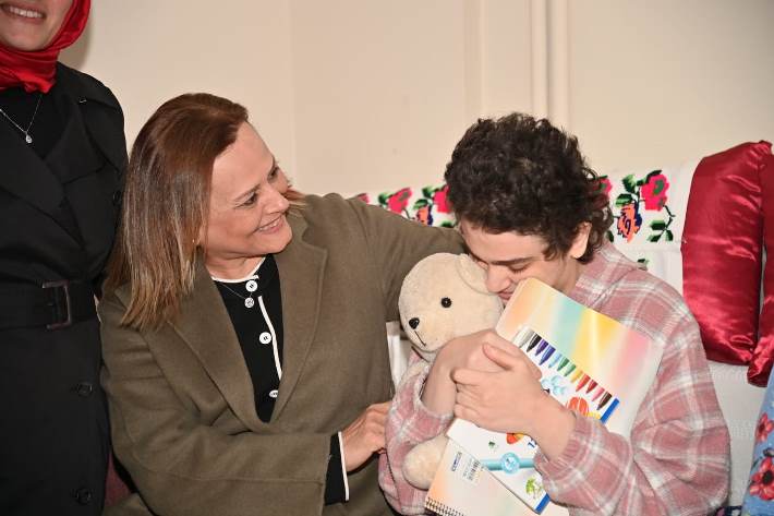 fccf7f39-24eb-4ee8-b050-490f3339e87e