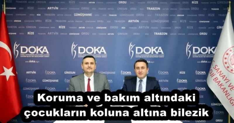 Koruma ve bakım altındaki çocukların koluna altına bilezik