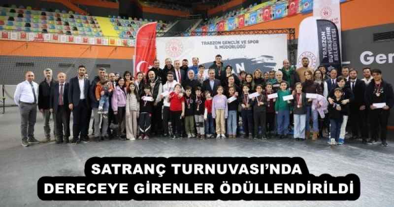 SATRANÇ TURNUVASI’NDA DERECEYE GİRENLER ÖDÜLLENDİRİLDİ