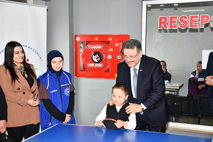 004aa67f-f7bc-4573-bce0-6c2280dec9d2