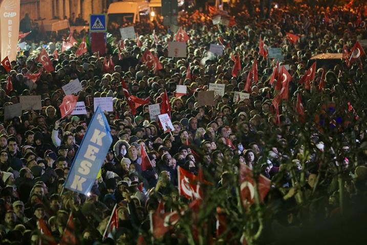 1742505114_sara__hane____k__nc___g__nde_de_doldu_ta__ti__6_