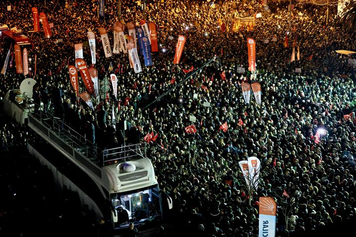 1742505115_sara__hane____k__nc___g__nde_de_doldu_ta__ti__7_