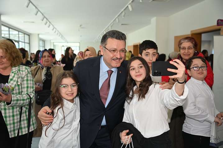 1c22c6fa-42f4-487a-8bbf-18d759647ecc