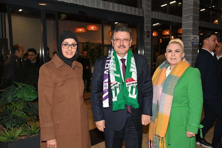 53137184-f975-40e5-bbe7-91b96fe7c01e