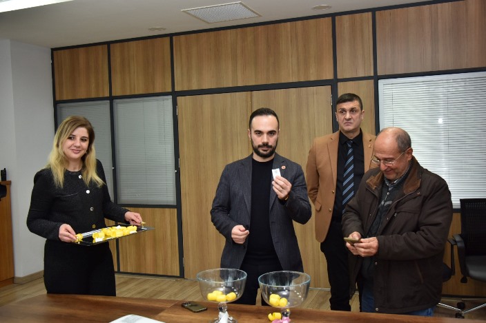 857cb35a-b85c-4306-b687-11a95cd69e4e