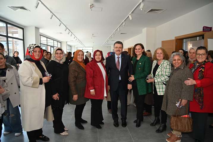 9029d758-e0ca-4b5d-98f8-01758025630e