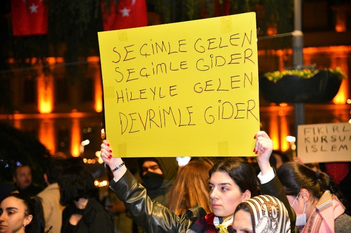 92d85c74-8bcf-40cc-b7b4-7325bb270d04