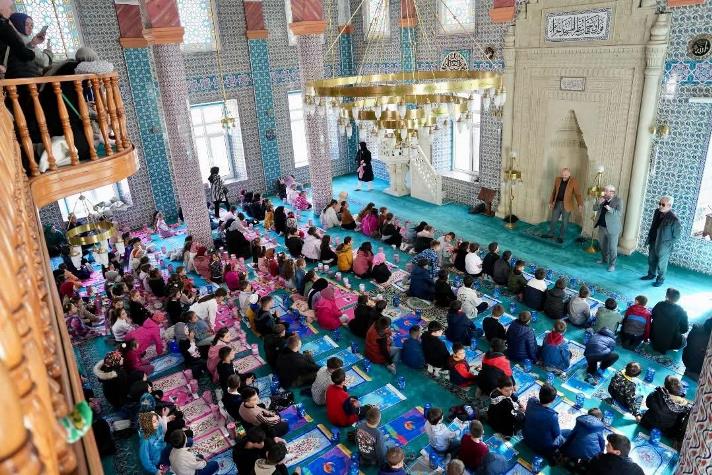 94706223-d5b1-403a-9177-d5f39a22d30b