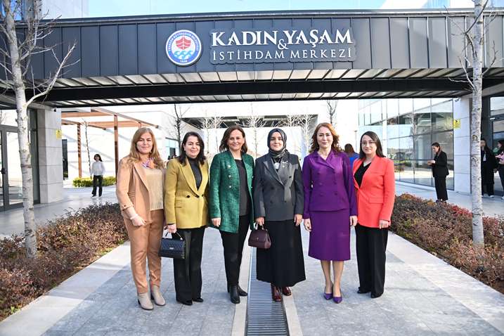 b59f2b33-ff3c-434f-ad9e-363b0b87bc3f