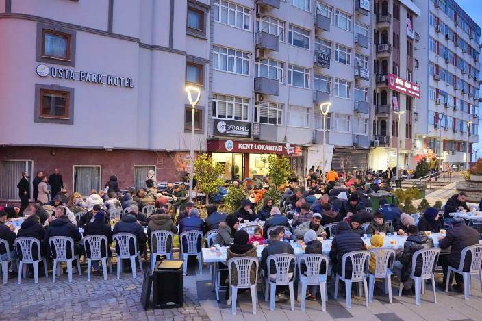 b8d8c4ae-49ef-4019-b8cc-daf726759aa4