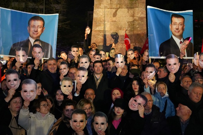 e7e80d51-fb61-44c0-9074-7c1c3e934944