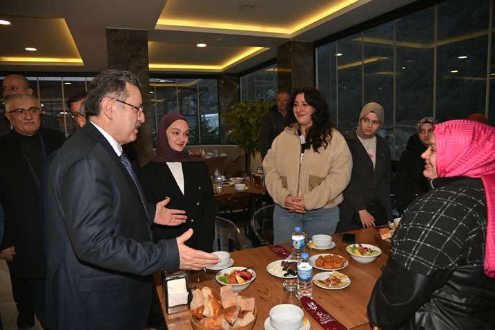 f1747e60-394f-45cd-9779-147a92319846