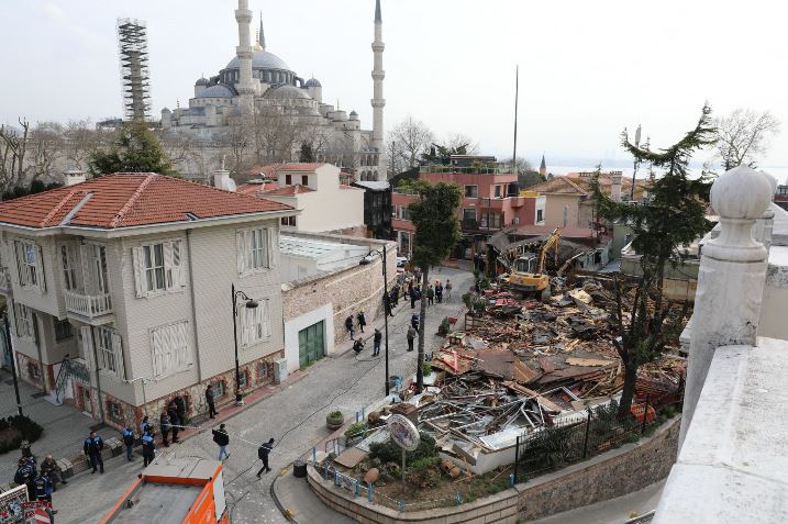 1743673692_sultanahmet_teki_ka__ak_yap____1_