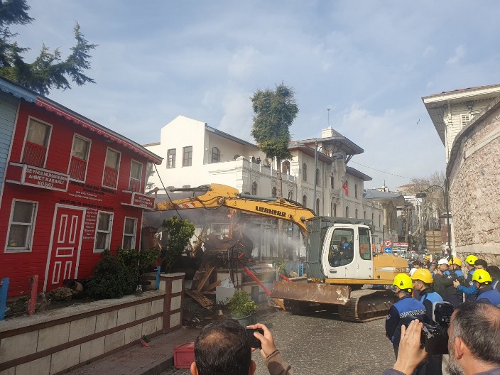 1743673698_sultanahmet_teki_ka__ak_yap____16_