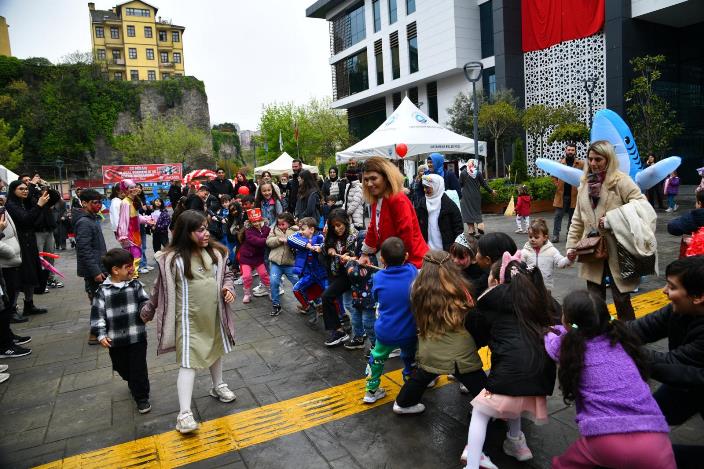 2e2442f0-5ff0-4a69-bfc2-143df24898af