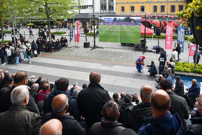 3dcea2d4-009b-4ff9-bd13-00bccab4ebf8