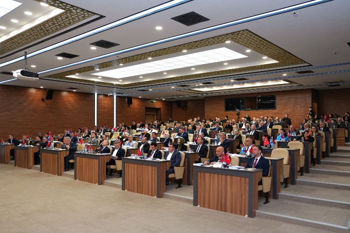 596cceaf-882c-497e-b18a-13f4bc37007e