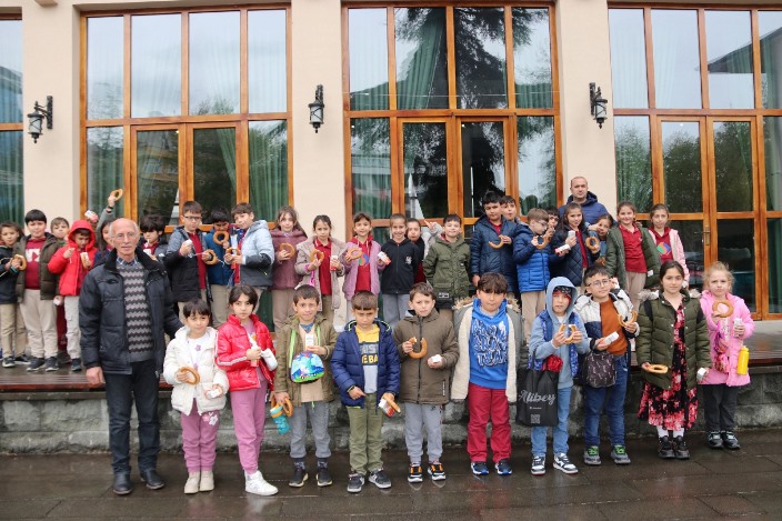 8e63d5e0-80c4-42e6-8bfd-2e5edd083cd4