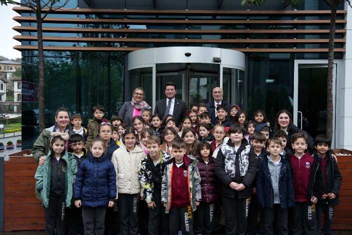 9d7365a9-9083-4ca3-b20d-2305ad699051