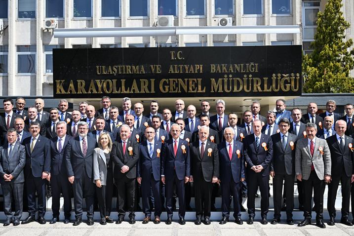 e8d7f575-3307-441e-9924-bb1a65559903