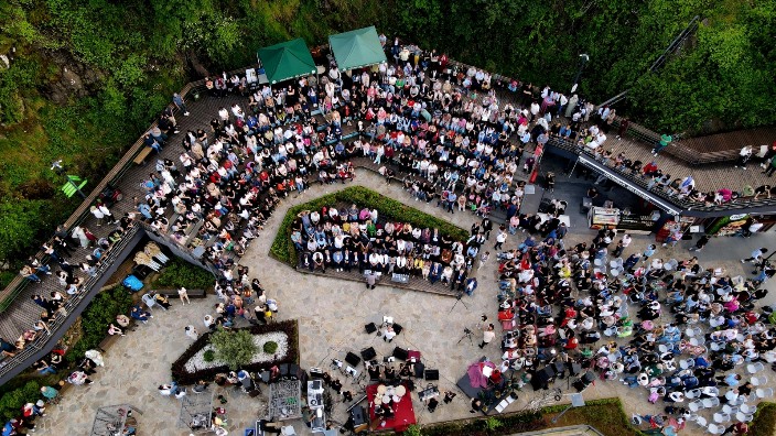 24363a5b-0c38-446b-8b26-1bb26fa04edc