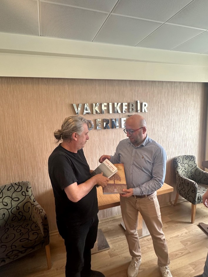 2dc99d6d-42d7-411a-9706-f61d0aca8c7e