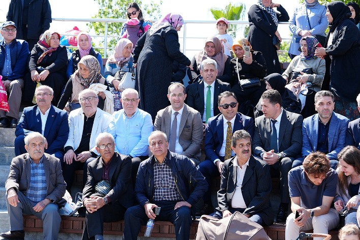 45a5057b-0943-4c01-a50d-5b3706223d50