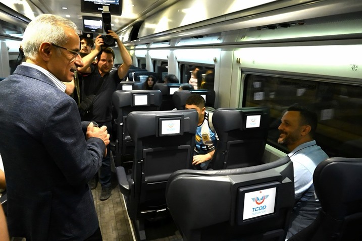 4c26761c-0ffa-4372-ae14-6341e2a1f372