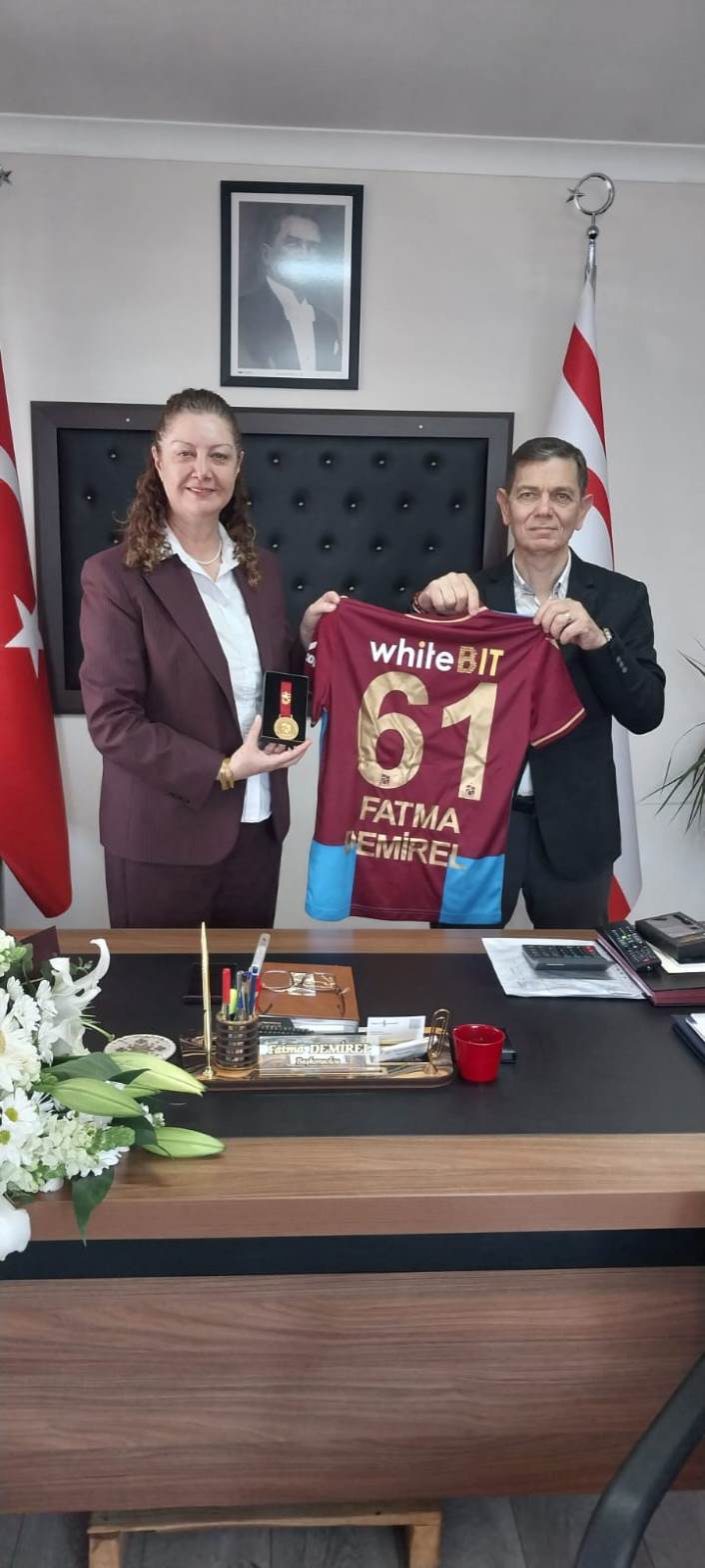 549a14a6-49a0-495e-b5a9-a339a1a0ae6a