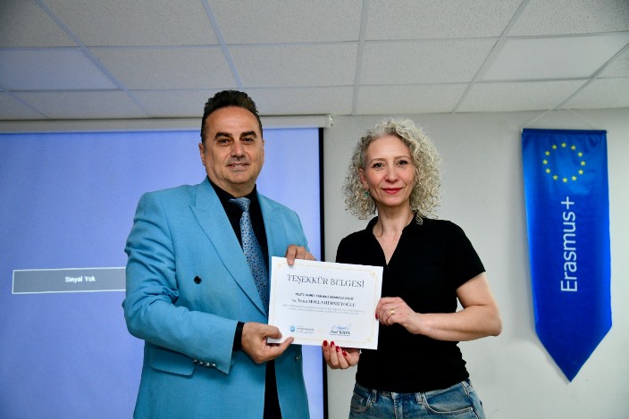 5556f42e-a10d-4934-a118-d9477fcc3c42