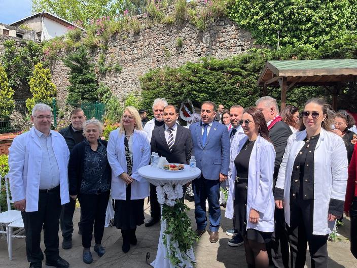 6e9f6fde-55d6-48b6-9e41-74d883c3d3bd