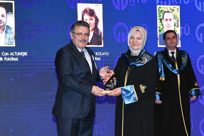 7193ba9b-8375-4590-98c9-9f32404297bd