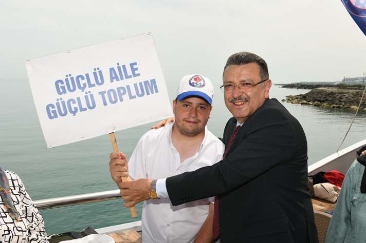 87d30566-f08e-467b-9803-a83193b1f158