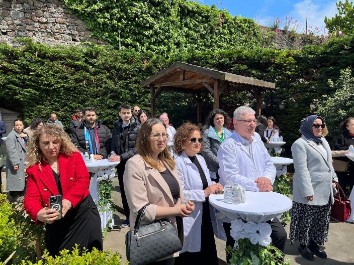 9c042d3b-3bbe-4f42-b3a5-5c0707b4a672