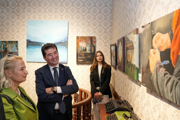 a6dcef41-72a7-4610-953d-16644376a7c3