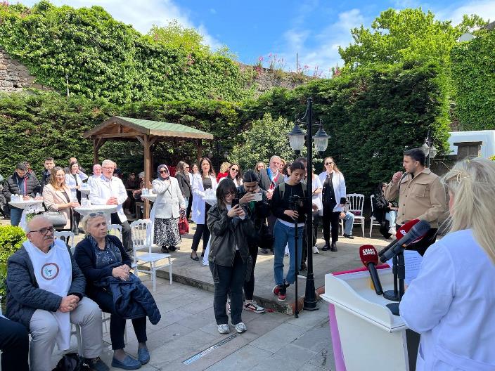 b11e70a9-2c92-4dc5-a8fe-316381aa2aac