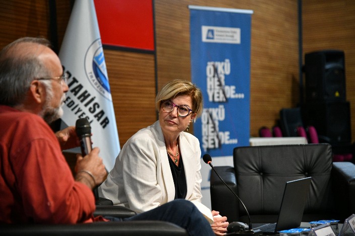 b309696c-af6a-4df9-974b-b8635a4a4414