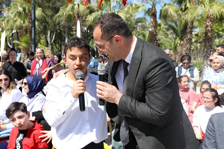 b8e56d64-9fba-498e-a294-cd85413d5f7e