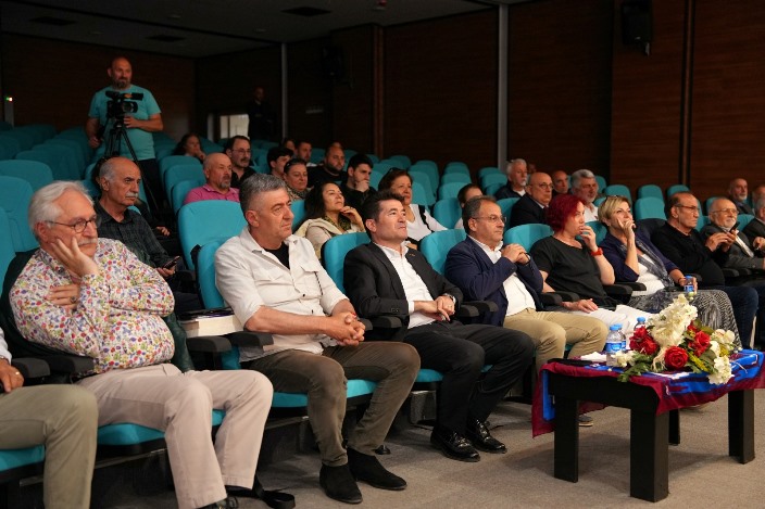 d5614578-98fd-410f-ae2e-e771b24e6b5d