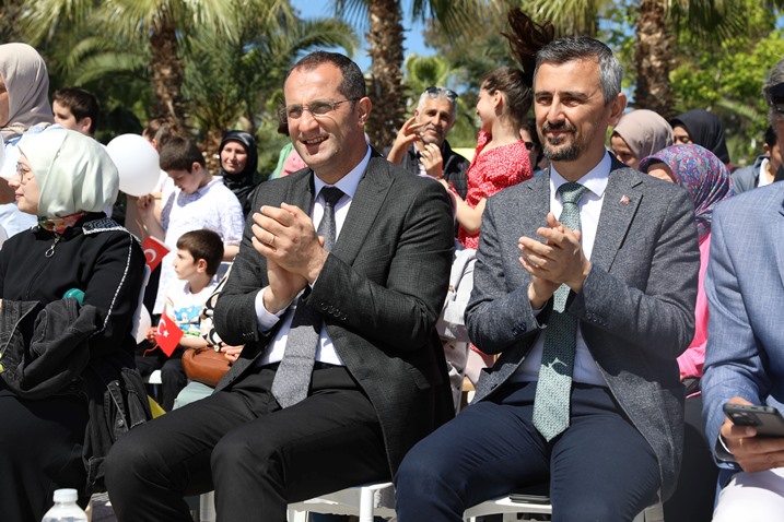 d8cc57b8-9723-437f-a454-d511a620415c