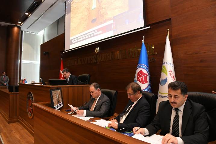 deb915d7-9445-465c-9248-0c6663b20091