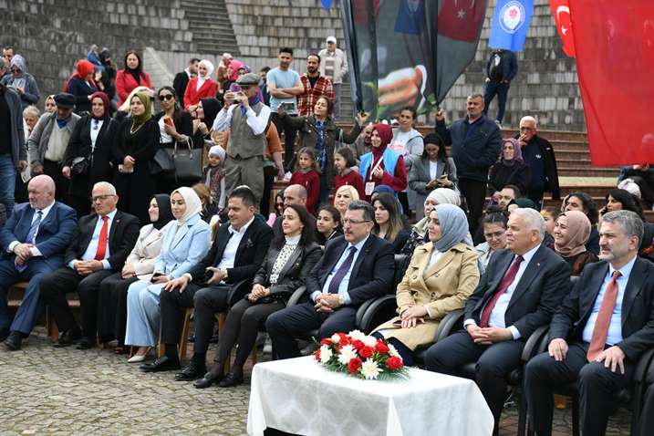 dfdbf453-4d0d-4adb-b9b0-3c691190829a