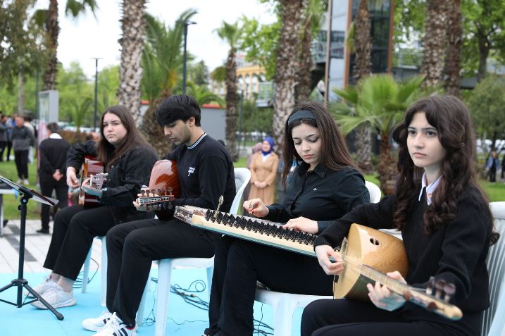 e5958169-9296-45fb-a33d-598f83b3e69b