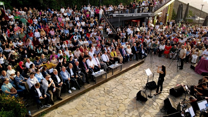 e758a9d1-b137-4503-9882-23f888e64584