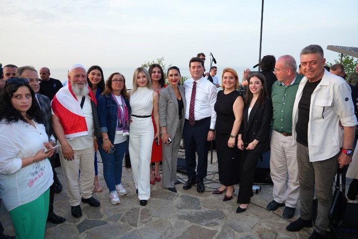 ea15c15b-98ea-478b-9f3a-a3ff8b67d38b